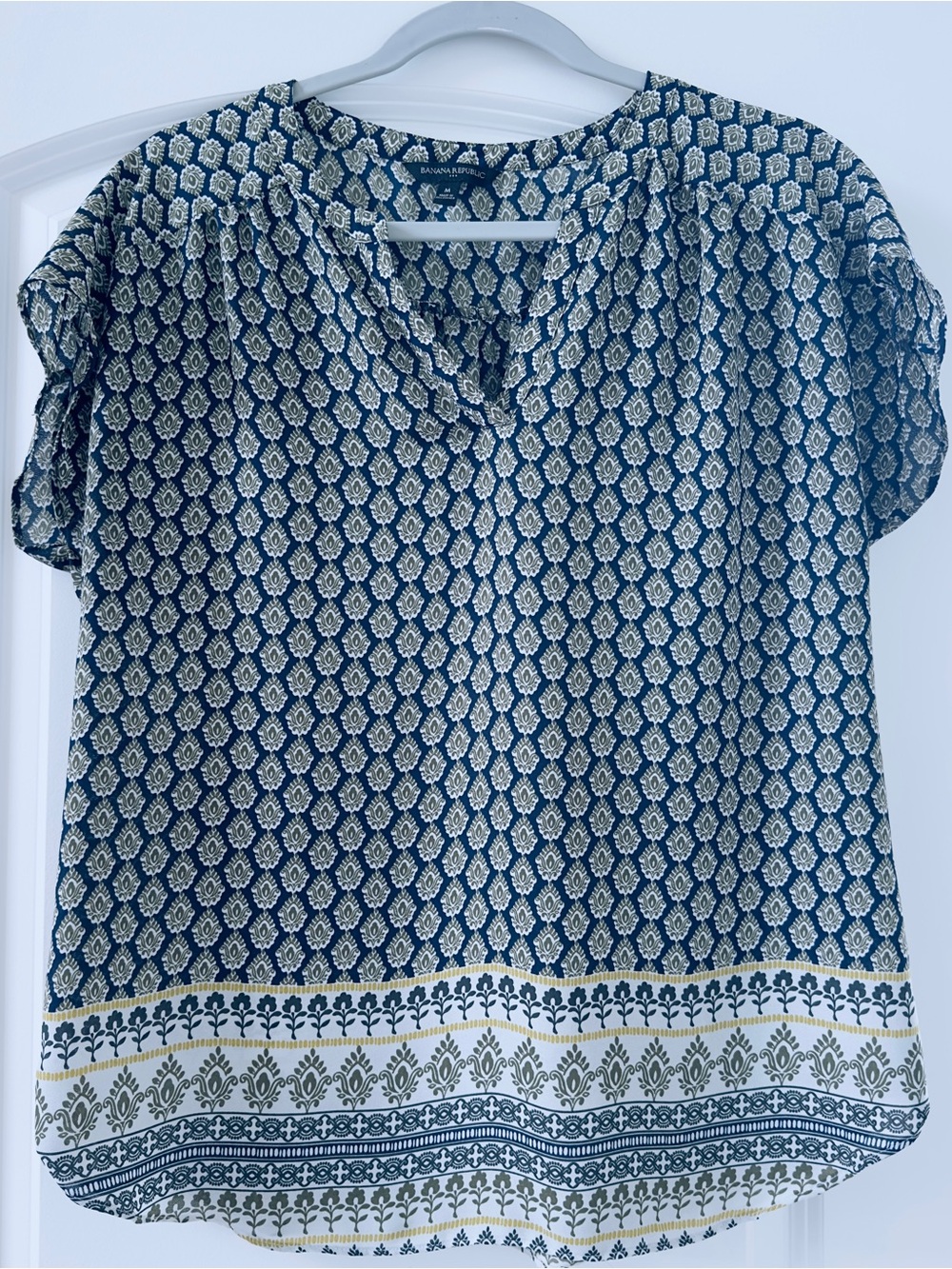 Banana Republic Navy and Cream Border Print Short Sleeve Blouse